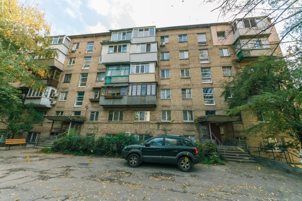 Прекрасная Квартира У Метро Политехнический Институт Kiev Exteriör bild